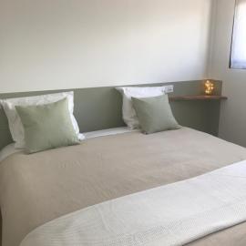Chambre d'Hôtes spacieuse et lumineuse - La Douce Etoile vb -, hotel in La Rochelle