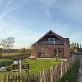 B&B Les Trois Pignons, hotel in Diksmuide