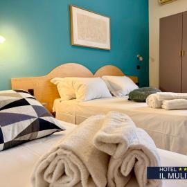 Hotel IL MULINO - Colazione a Buffet e Parcheggio Privato, hotel em Casalgrande