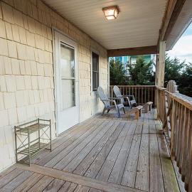 Central OBX Getaway with Pool and Sound Access、ナグス・ヘッドのホテル