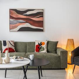 Kraken 2-BR Apartment by Makenzy Beach, Hotel in Larnaka