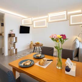 Arena Lake Apartment - Shopping & City w free parking