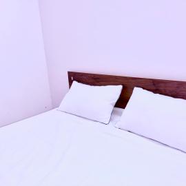 Mahadev Guest House, hotel a Chauhtan