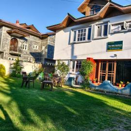 The Holt Gardens, hotel sa Srinagar