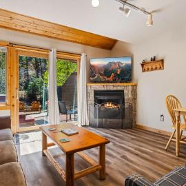 Creekside Condo G by Estes Park Condos, Hotel in Estes Park
