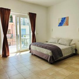 M&C Home, hotel in Letojanni