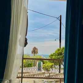 Sea View Chic Apartment, khách sạn ở Karianí