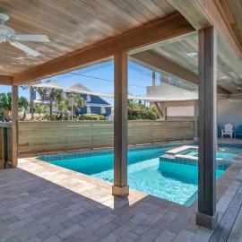 Salt Therapy - Elevated house w beach access