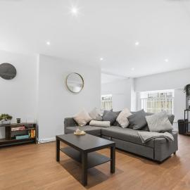 Luxury 2 Bedroom Apartment in Old Town Swindon