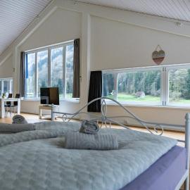 Muota River Loft & Muota Industry Apartment near Stoos, hotel u gradu 'Muotathal'