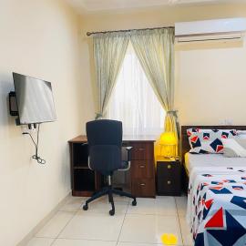 Fully Furnished Two Bedroom house in the Heart of Accra North Legon, Hotel in North Legon