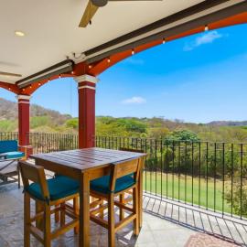 Penthouse, Private Patio, BBQ grill & Beach Club