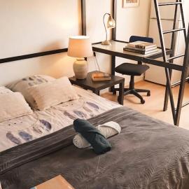 Cosy accommodation for teams & groups & family with parking, hotel v destinácii Mérignac