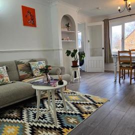 Cozy 2BR Flat,Travellers,Contractors Welcome,Free Parking, hotel in South Norwood