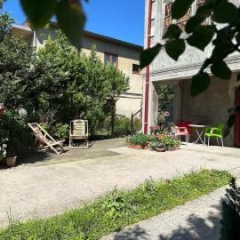 Maryams Studio Guesthouse, hotel in Zugdidi