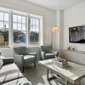 Luxury Bay St Louis Condo Old Town BSL, hotell i Bay Saint Louis
