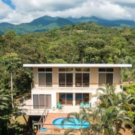 Casa de Fox - Confort en medio de la jungla!, hotel in Manuel Antonio