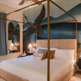 Stunning Restful Haven Art Calm Reconnection, hotel in Ocean Springs