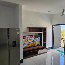 Modern AC Excellent location:  bir otel