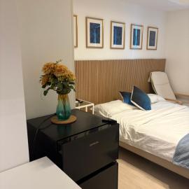 cozycostaycation, hotel sa Lagundi