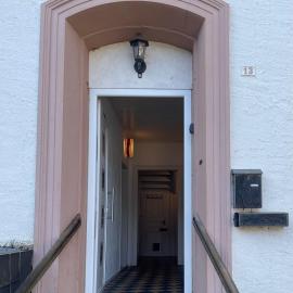 Frau John, hotell sihtkohas Steffeln