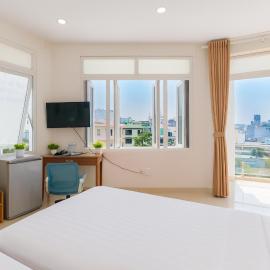 Lunaria Hotel - Khách Sạn Ánh Trăng