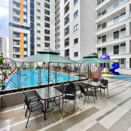 Beautifully one bedroom apartment with swimming pool fully equipped gym ample parking space and amazing breathtaking city views, Hotel in Gatunga
