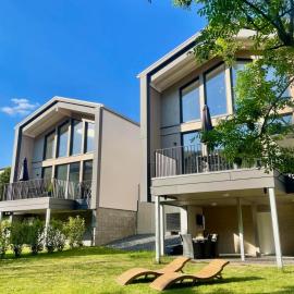 Ferienhaus MOSELLODGE, hotel en Enkirch