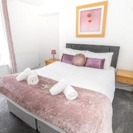 Central 3 Bedroom Home Close To Swansea City Centre