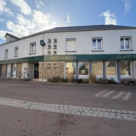 Logis Hôtel Au Moyne de Saire: Réville şehrinde bir otel