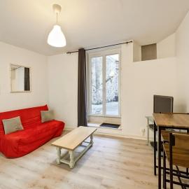 Appartement avec terrasse au coeur d'Aurillac, ξενοδοχείο σε Aurillac