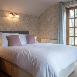 Tidnor Mews House By RentMyHouse