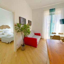 ARTEMISIA APARTMENT - Elegant spacious flat in NETTUNO City Center, just steps from the Sea, Beaches, Marina, Train&Bus Station, hotel en Nettuno