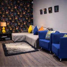 Saphire Apartments Spacious 1 Bed Apartment Sleeps 6 with Free Parking and Garden