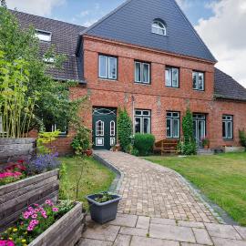 Holstenniendorf में, होटल Reit- und Ferienhof Alte Dorfschule