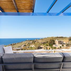 Konstantinos and Eleni's Apartment، فندق في Koundouros