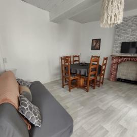 Séjour familial au Gite Iza – Lorme، فندق في Lormes