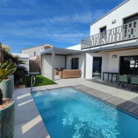 Villa récente spacieuse piscine St Gilles, hotel in Saint-Gilles-Croix-de-Vie