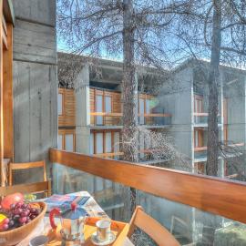 Slalom 73 few Steps from Skiing - Happy Rentals, hotel v mestu Bardonecchia