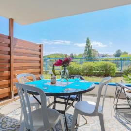 T2 avec terrasse proche plages, hotel in Pléneuf-Val-André