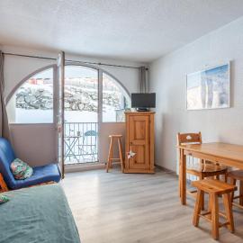 Studio domaine de l'Alpe d'Huez, hôtel à Oz