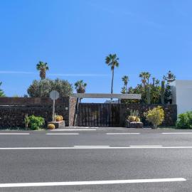 El Alcaidón, hotel u gradu Tijas