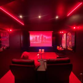 Viesnīca Suite cinéma et jacuzzi privé pilsētā Meluna