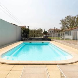 Chalet en Provence, hotel u gradu 'Sorgues'