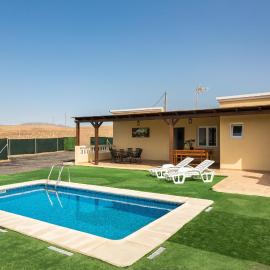 Villa Ralue, hotel a Tuineje