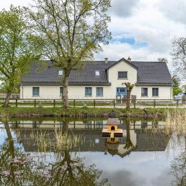 Gute Stube, hotel i Gellenthin