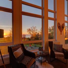 O Vitre Spa - Relax with St-Lawrence Views, hotel en Les Éboulements