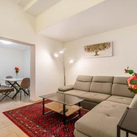 Aldars Urban Loft Suite No.8