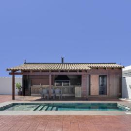 Villa Fatema, hotel in Conil de la Frontera