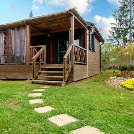 Chalet Spa 2 Terrasse des Bouleaux، فندق في Ranspach